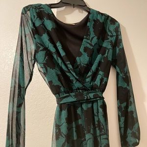 Size 6 long-sleeve green & black long dress